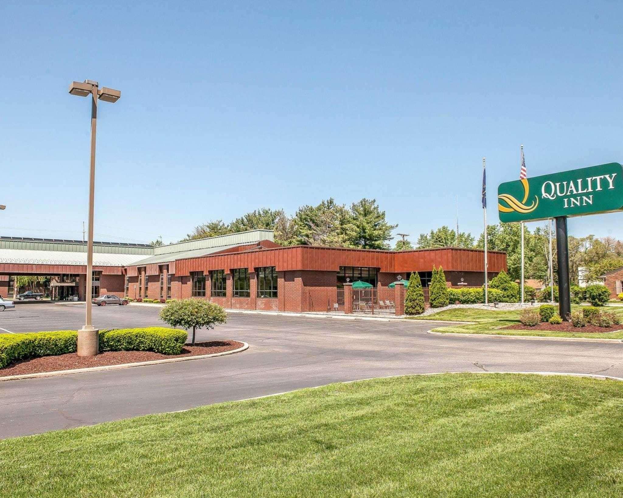 Hotel Baymont By Wyndham South Bend Near Notre Dame Extérieur photo