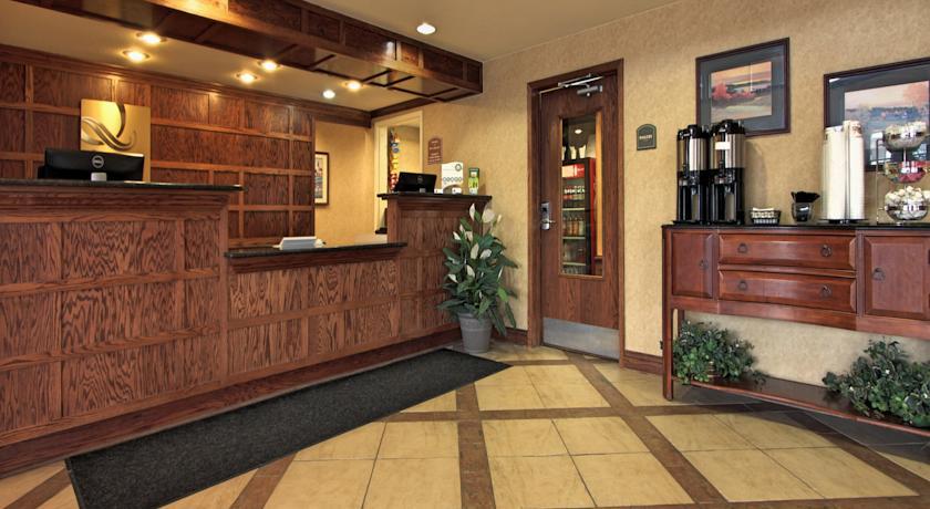 Hotel Baymont By Wyndham South Bend Near Notre Dame Extérieur photo
