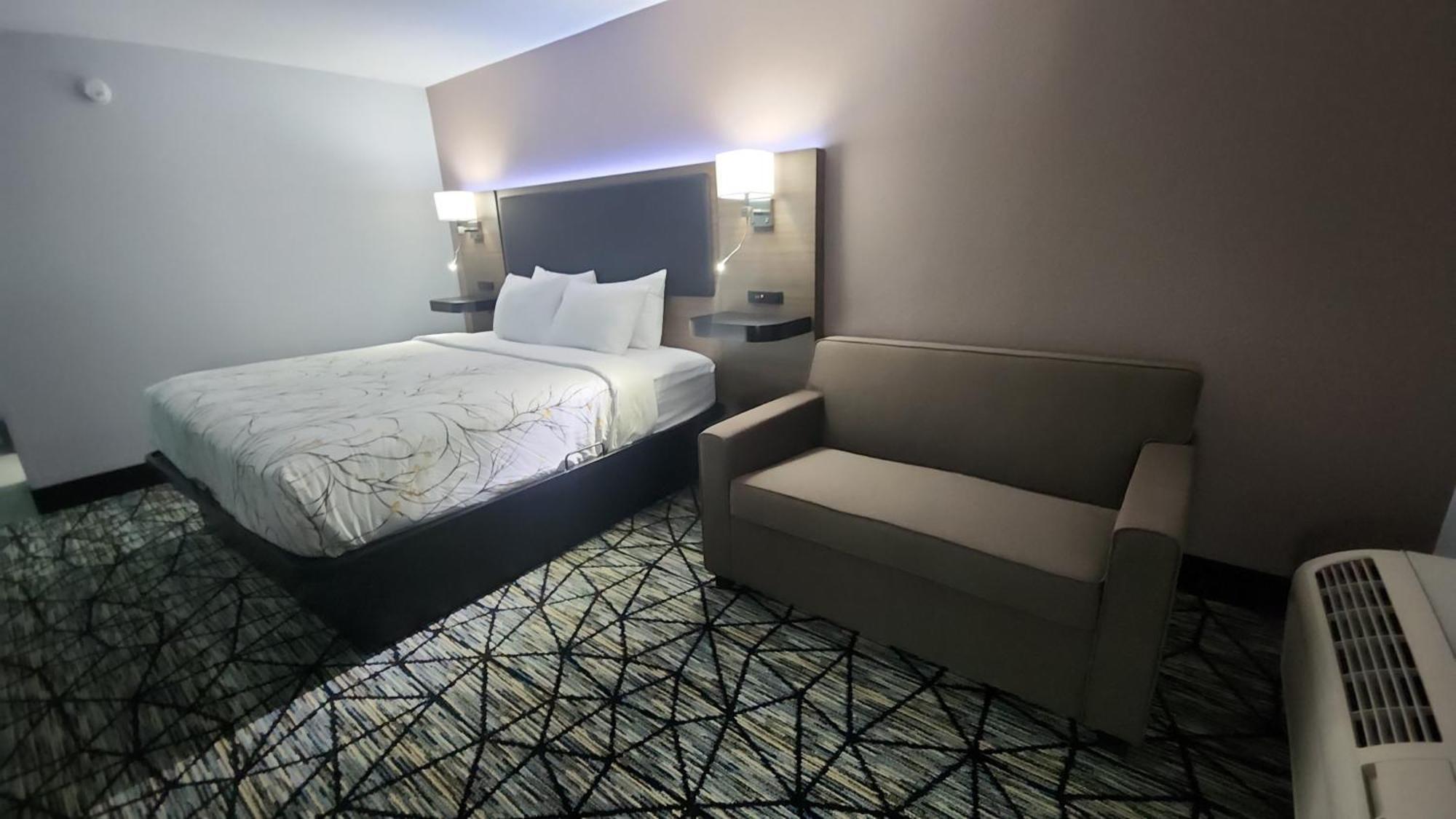 Hotel Baymont By Wyndham South Bend Near Notre Dame Extérieur photo