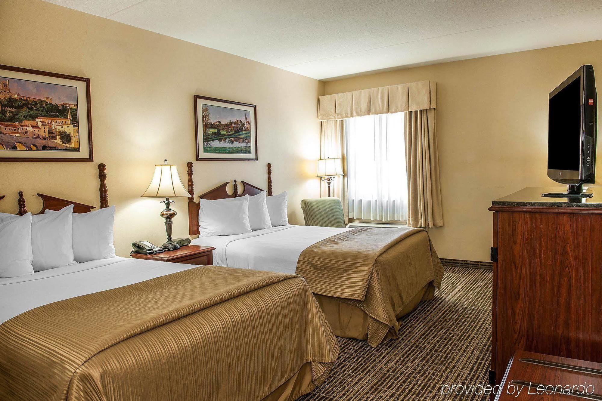 Hotel Baymont By Wyndham South Bend Near Notre Dame Extérieur photo