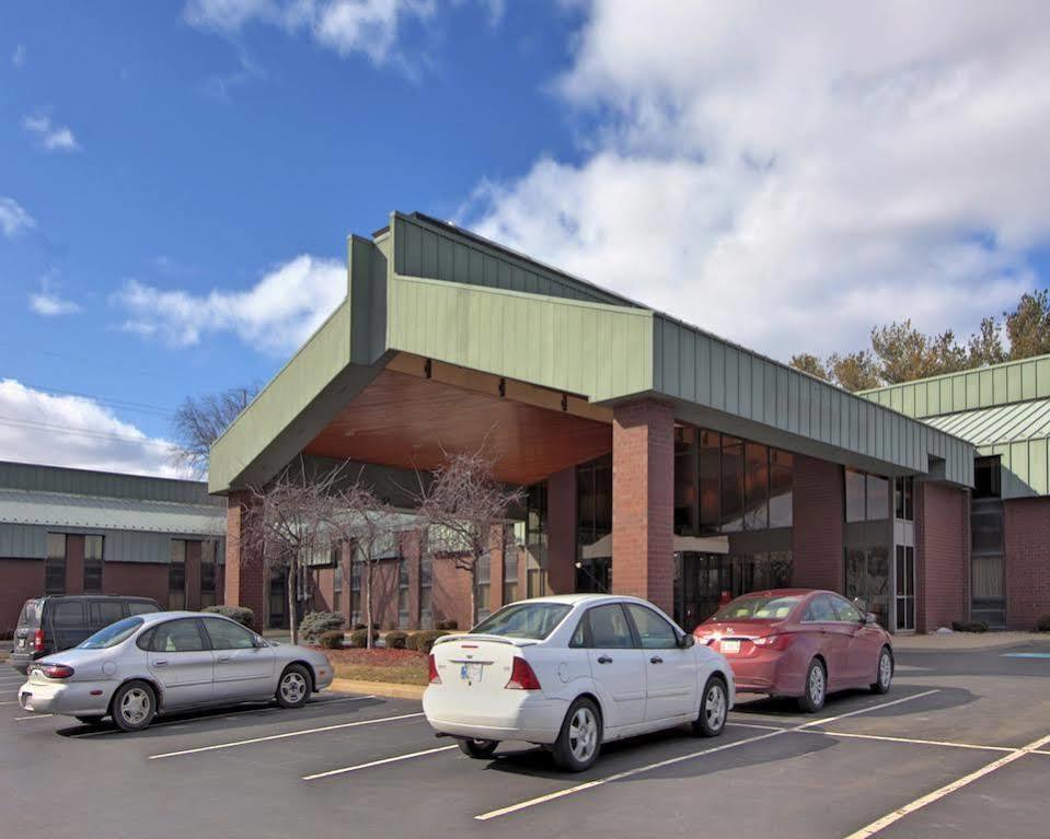 Hotel Baymont By Wyndham South Bend Near Notre Dame Extérieur photo