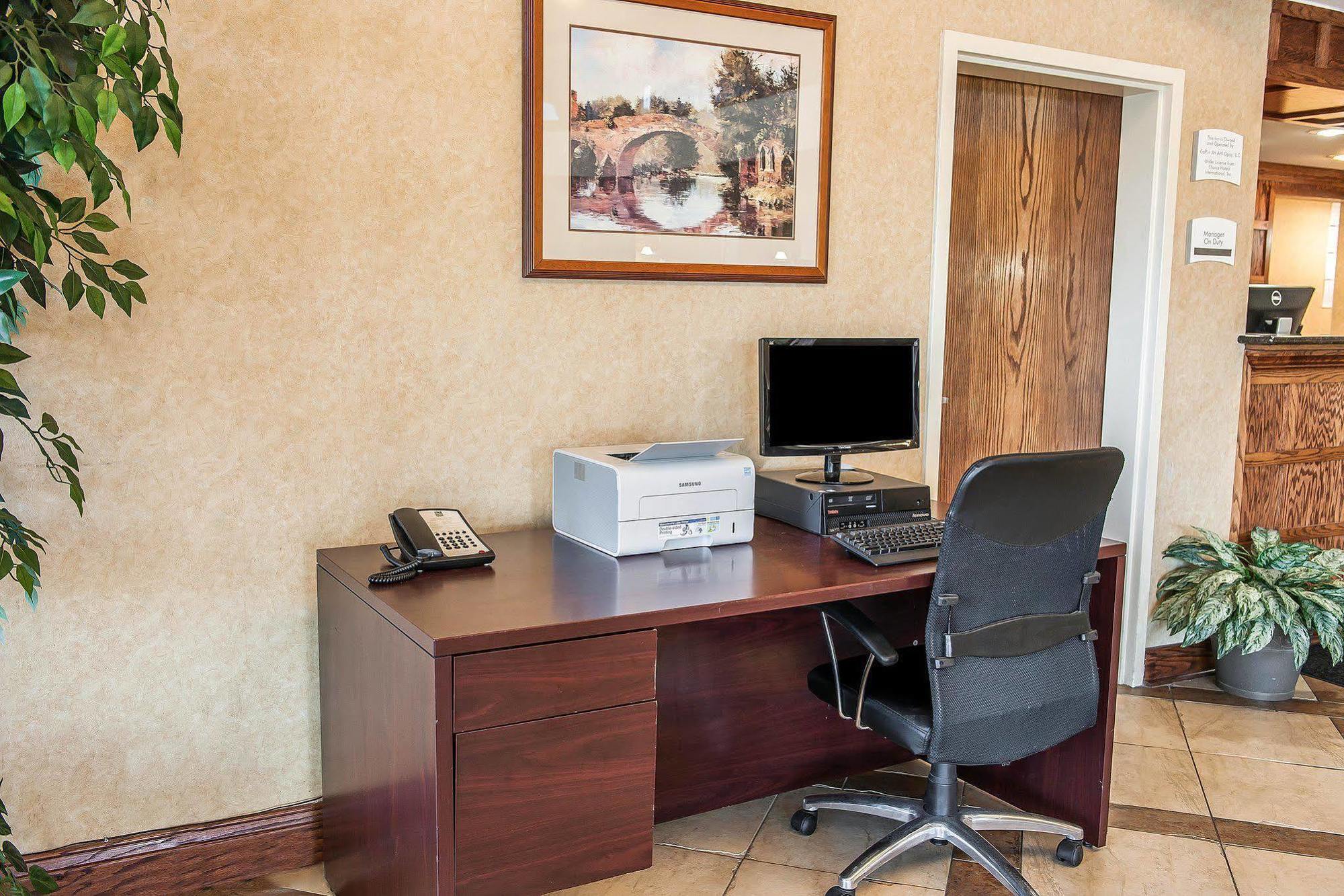 Hotel Baymont By Wyndham South Bend Near Notre Dame Extérieur photo